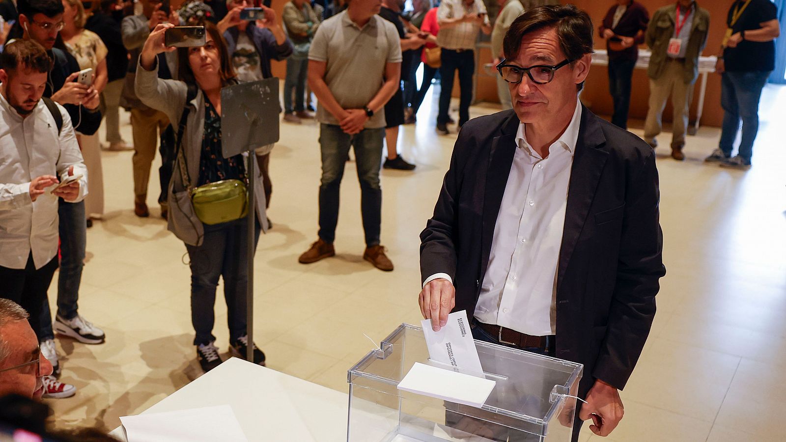Illa (PSC): "Hoy abrimos una nueva etapa decisiva en Cataluña" - Fin de semana 24h | Ver