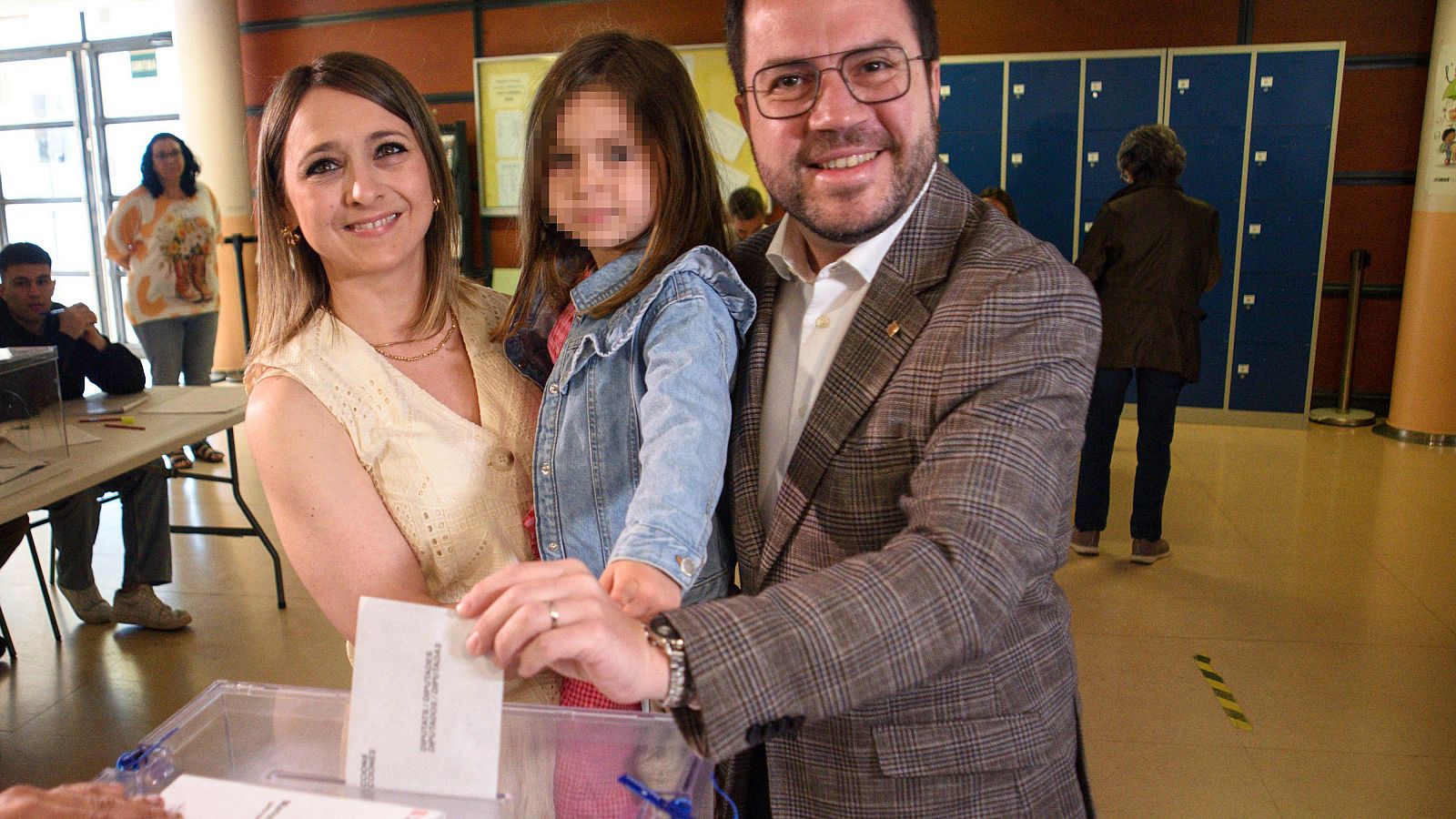 Aragonès (ERC) pide "llenar las urnas" por el futuro de Cataluña - Fin de semana 24h | Ver