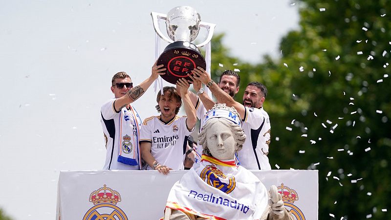 El Real Madrid re y festeja en la celebracin de su 36 Liga