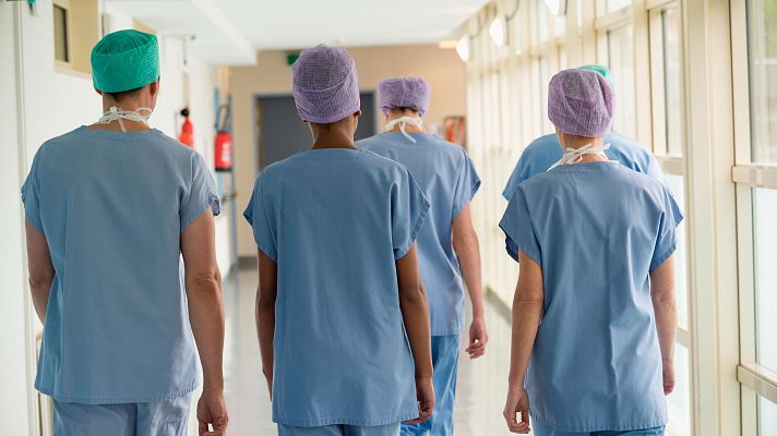 Telediario Fin de Semana - España padece una carencia crónica de personal de enfermería