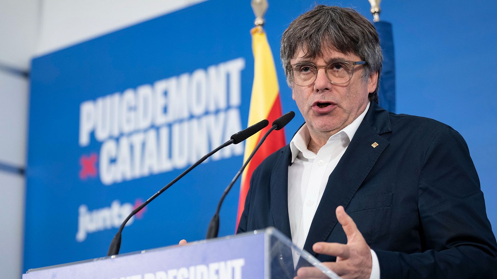 Puigdemont anuncia que se presentará a la investidura para formar un Govern "de coherencia soberanista"