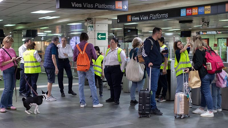 Continúa el caos en Rodalies tras el robo de cobre en Montcada | Ver