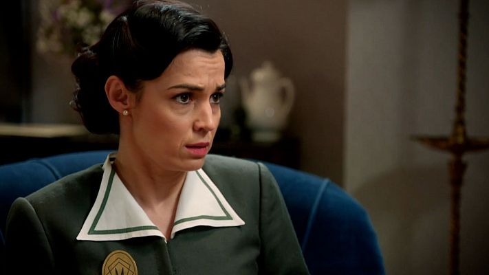 Salón de té La Moderna - Teresa planta cara a doña Lázara