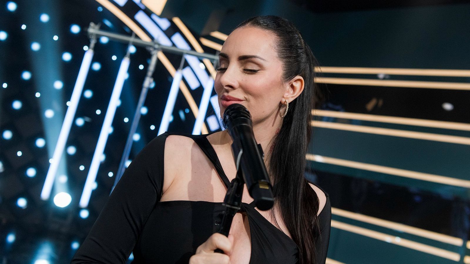 Mala Rodríguez interpreta su último single 'Casi Nadie' - VER AHORA