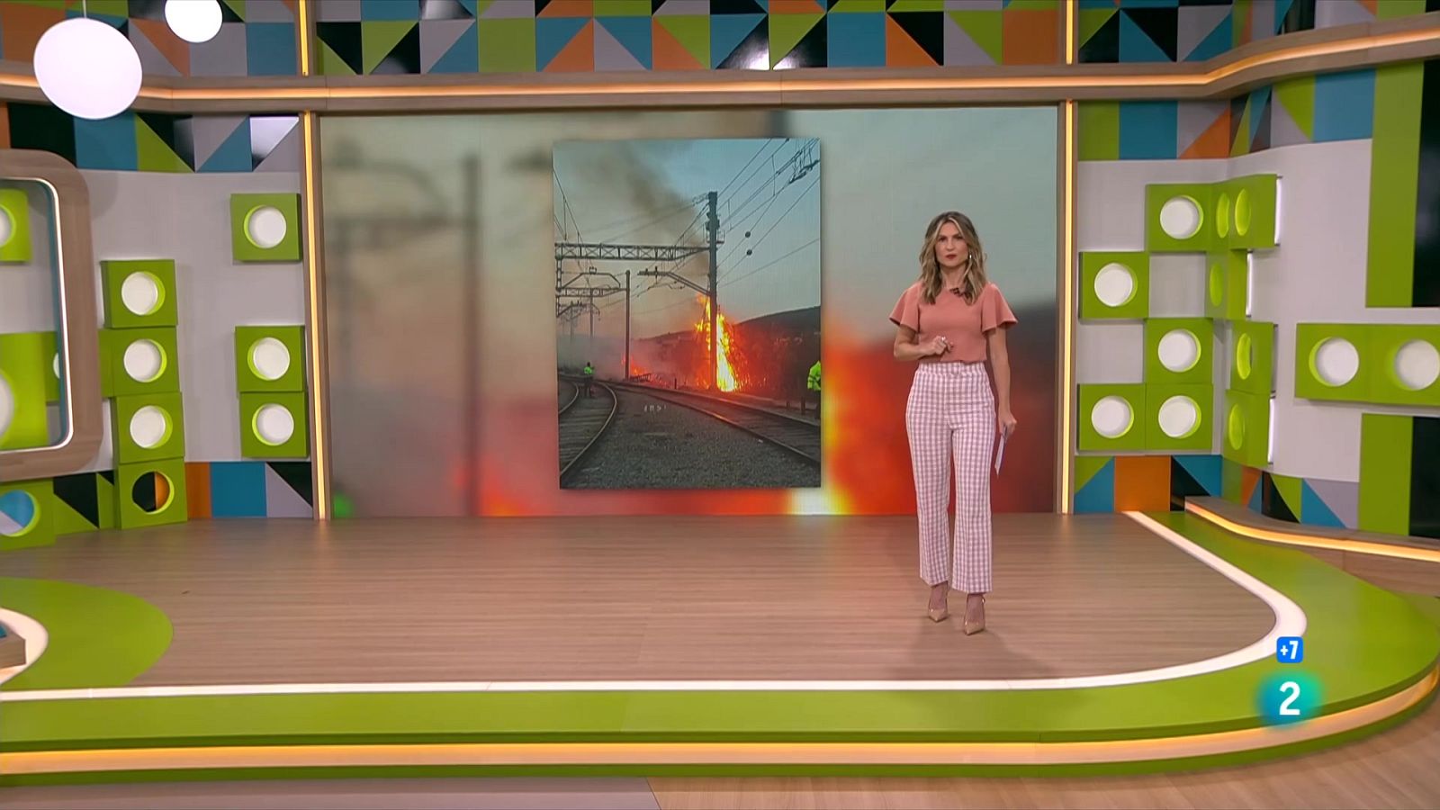 L'altaveu: Incidència a Rodalies, tragèdia a Roses, la falsificadora de bitllets i el bany ple de bacteris - L'altaveu | Veure