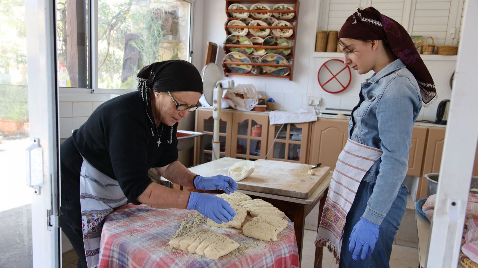 Sin equipaje - Chipre: Fabricación de halloumi y cestas