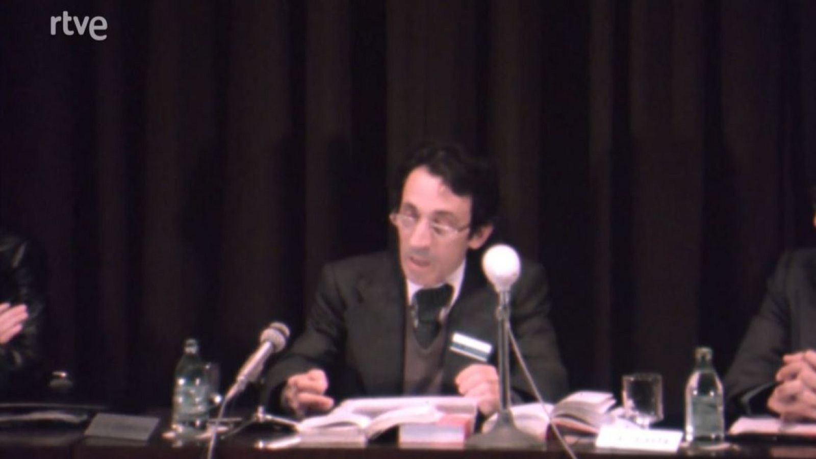 Els metges davant la tortura - Giravolt - Arxiu TVE Catalunya - Giravolt (1973-1978) | Veure