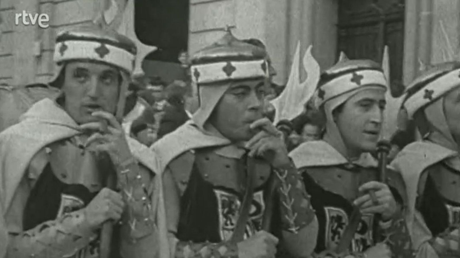 Fiesta - Alcoy - Fiesta | Ver