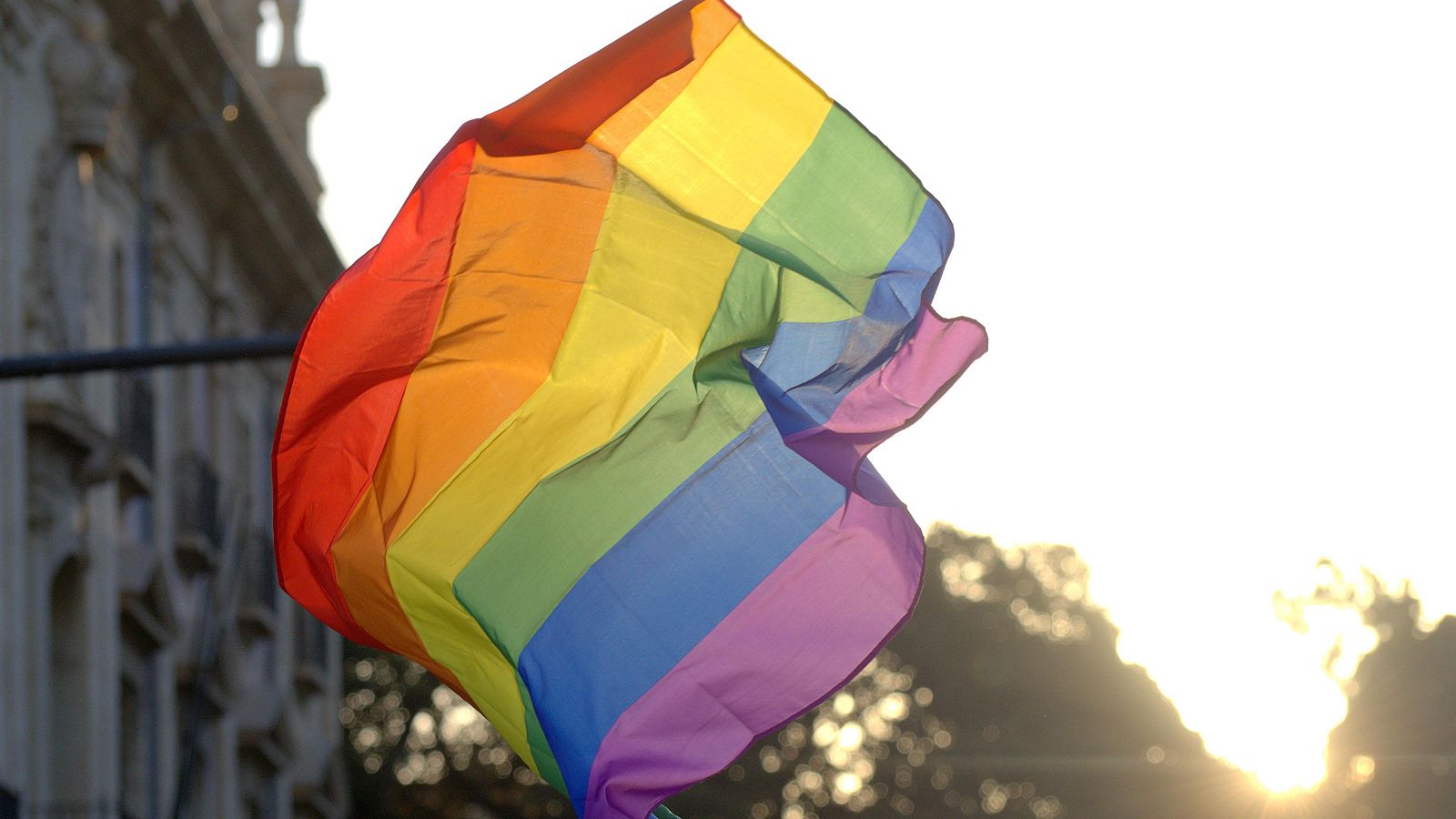 Crecen los delitos de odio contra personas LGTBI en España | Ver