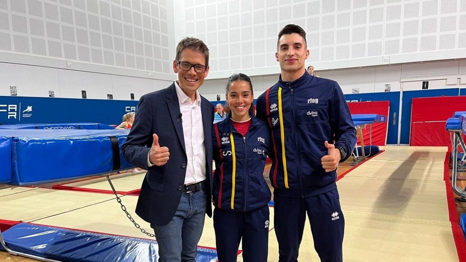 Conexión París | Arse Cañada habla con Noemí Romero y David Vega, gimnastas de trampolín