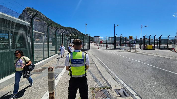 Concluye sin acuerdo la segunda reunión de Albares y Cameron para definir el estatus de Gibraltar tras el Brexit