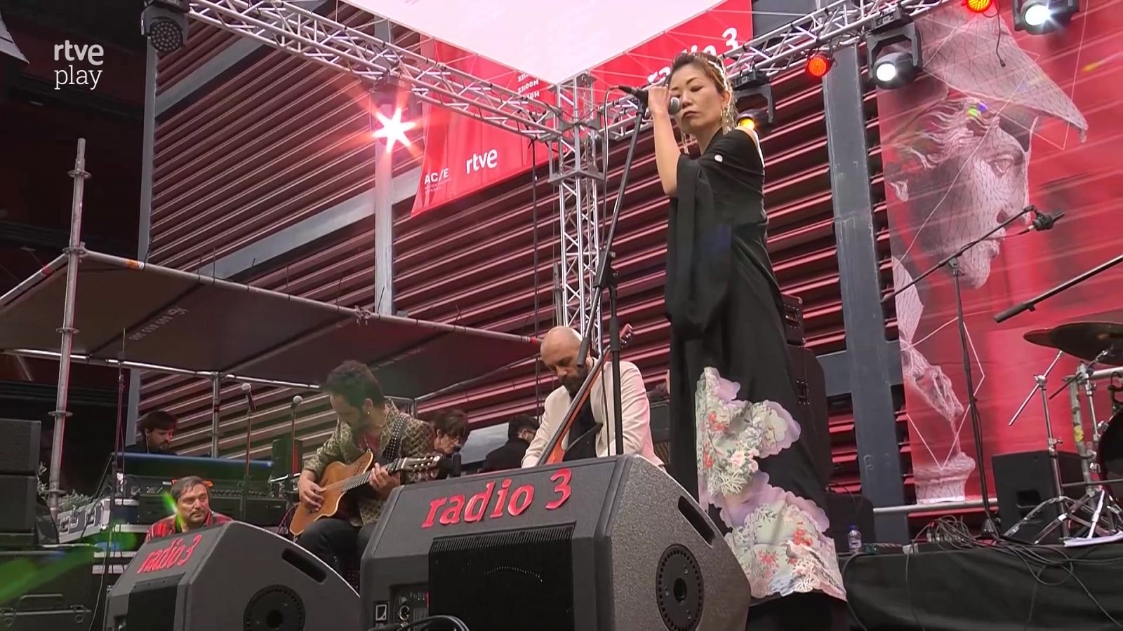 Noriko Martín sorprende con su flamenco en japonés
