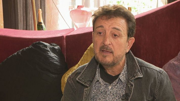 L'Informatiu - Manolo García exhibeix la seva cara més humanística
