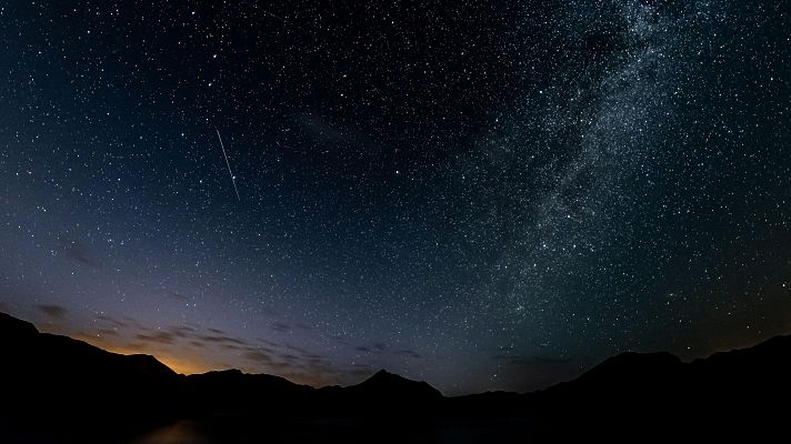 Telediario Fin de Semana - Un bólido brillante cruza el cielo de España y Portugal a una velocidad de 160.000 km/h