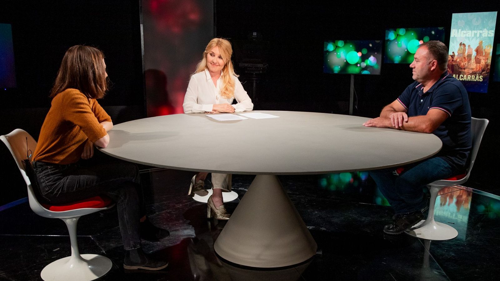 Versión española - Coloquio: Alcarrás - ver ahora