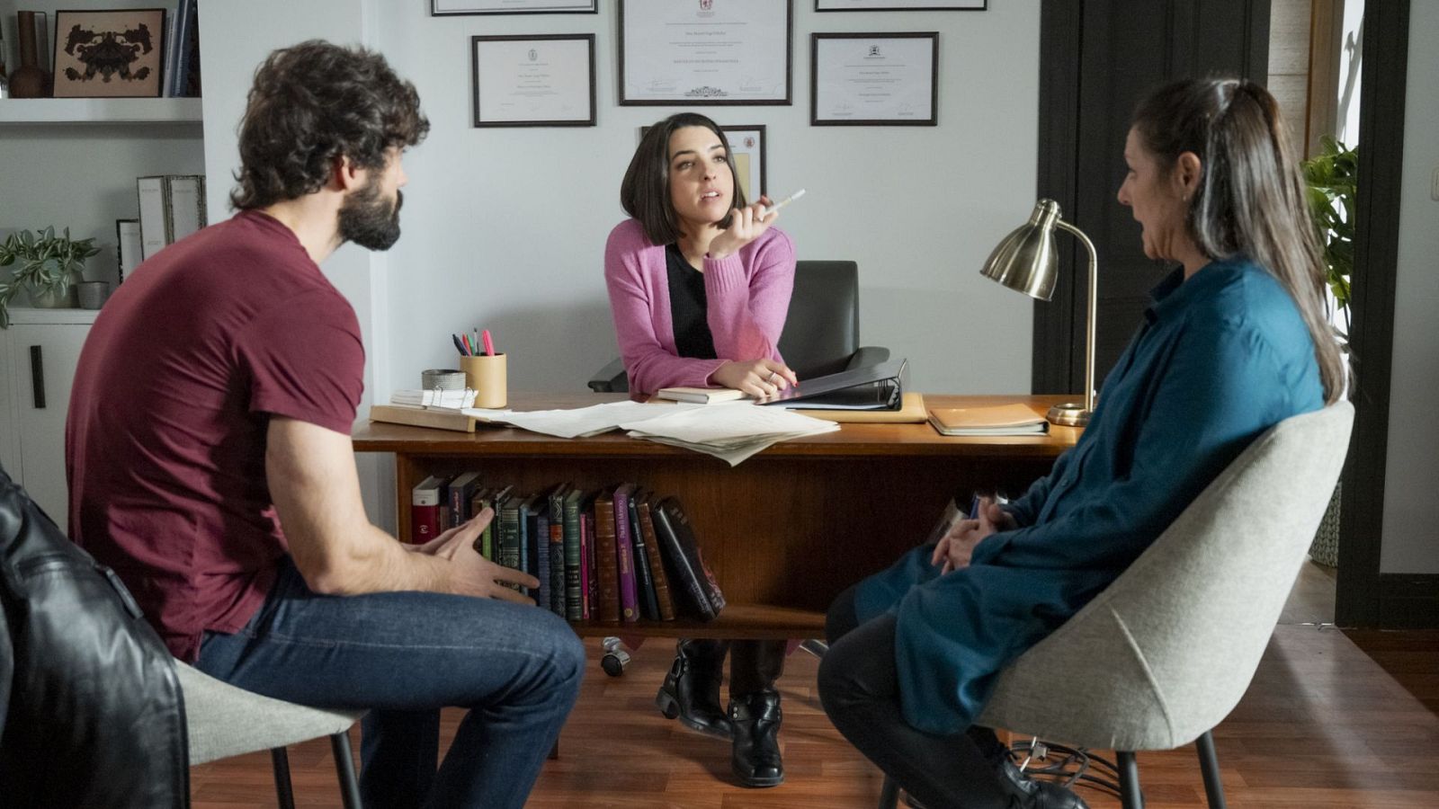 4 estrellas - Temporada 3 - Episodio 202: Mentiras piadosas - Ver ahora