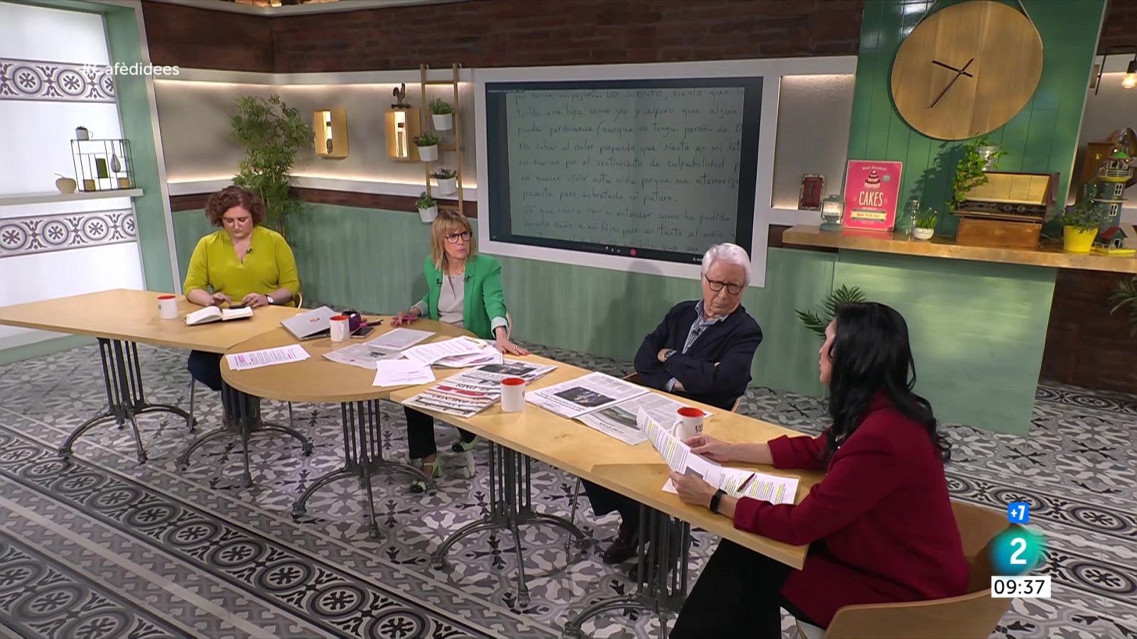 Gemma Nierga entrevista Javier Nart. Analitzem l'actualitat amb el politòleg Oriol Bartomeus. I conversem amb Carme Barceló, el Pitu Abril i l’Ernest Folch