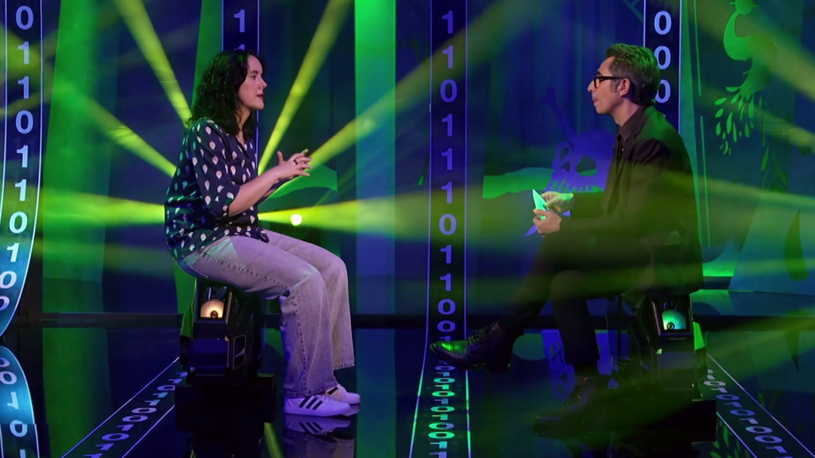 Distopías tecnológicas: Berto Romero y Lorena Fernández Álvarez - Ovejas eléctricas | Ver