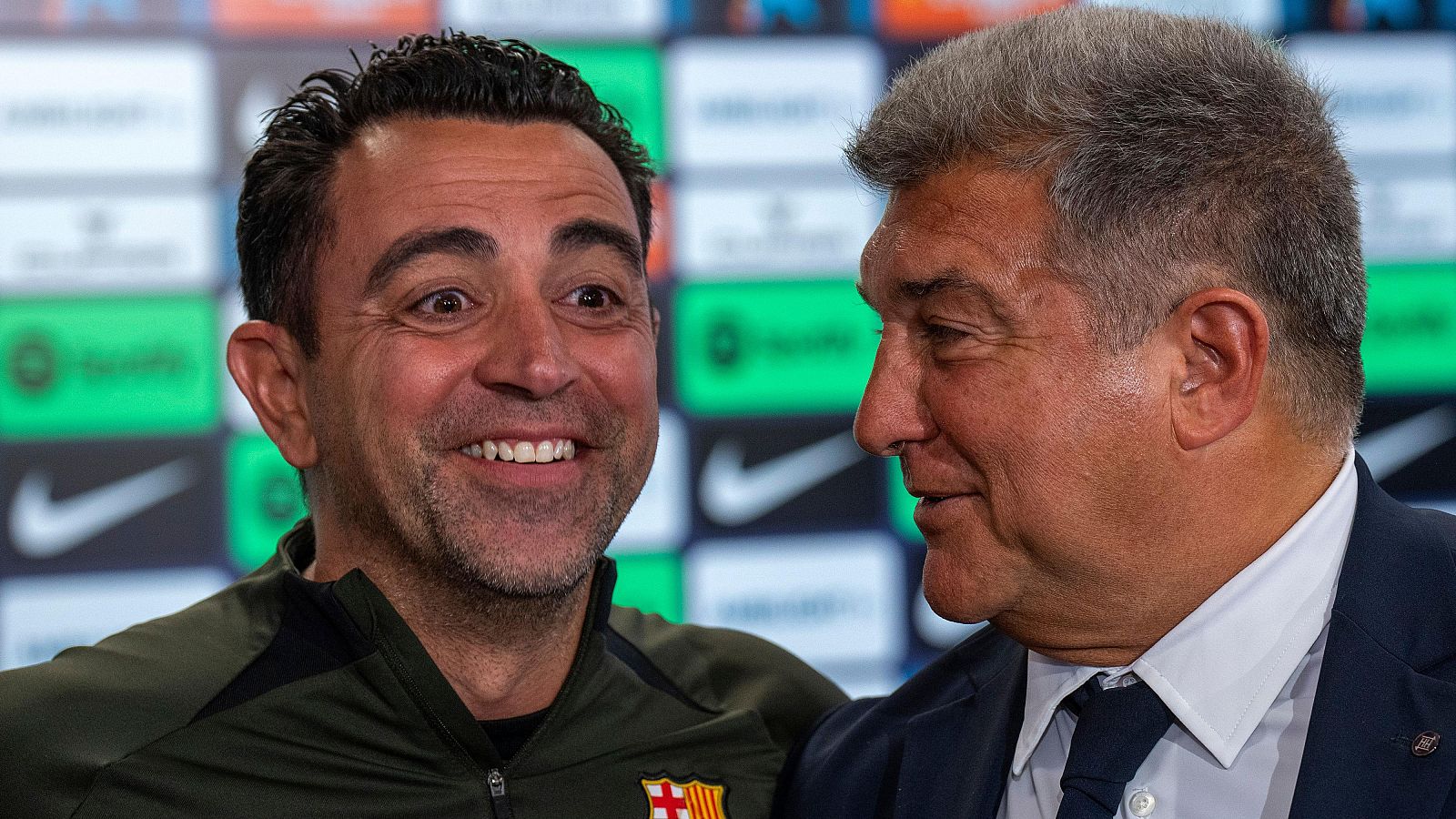 La relación entre Laporta y Xavi divide al barcelonismo | Ver