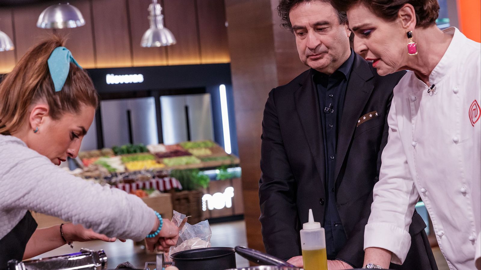 Celeste no confía en sus compañeros - MasterChef | Ver