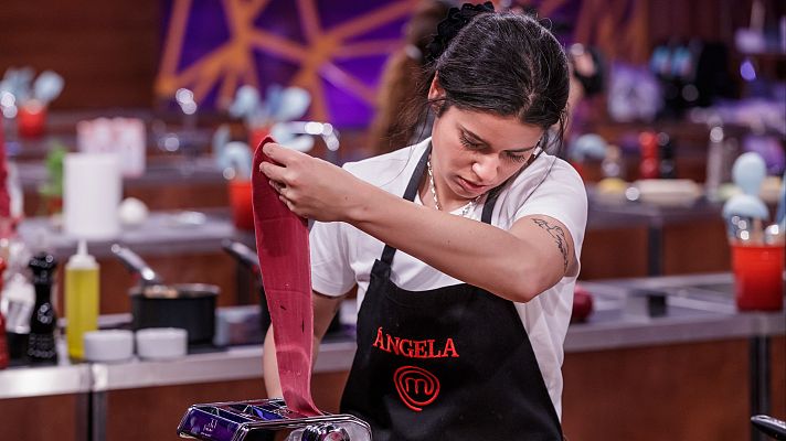 Ángela triunfa con su pasta en el reto de eliminación