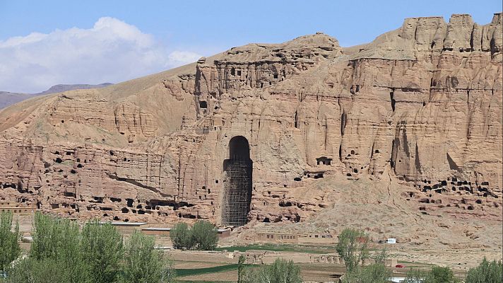 Telediario 2 - Turismo de riesgo: destinos poco accesibles, los más codiciados