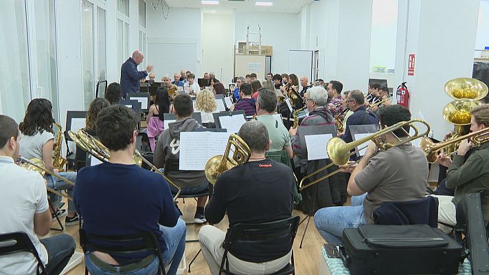 L'informatiu - Comunitat Valenciana - 8 músicos en la familia de los Cleries-Jiménez