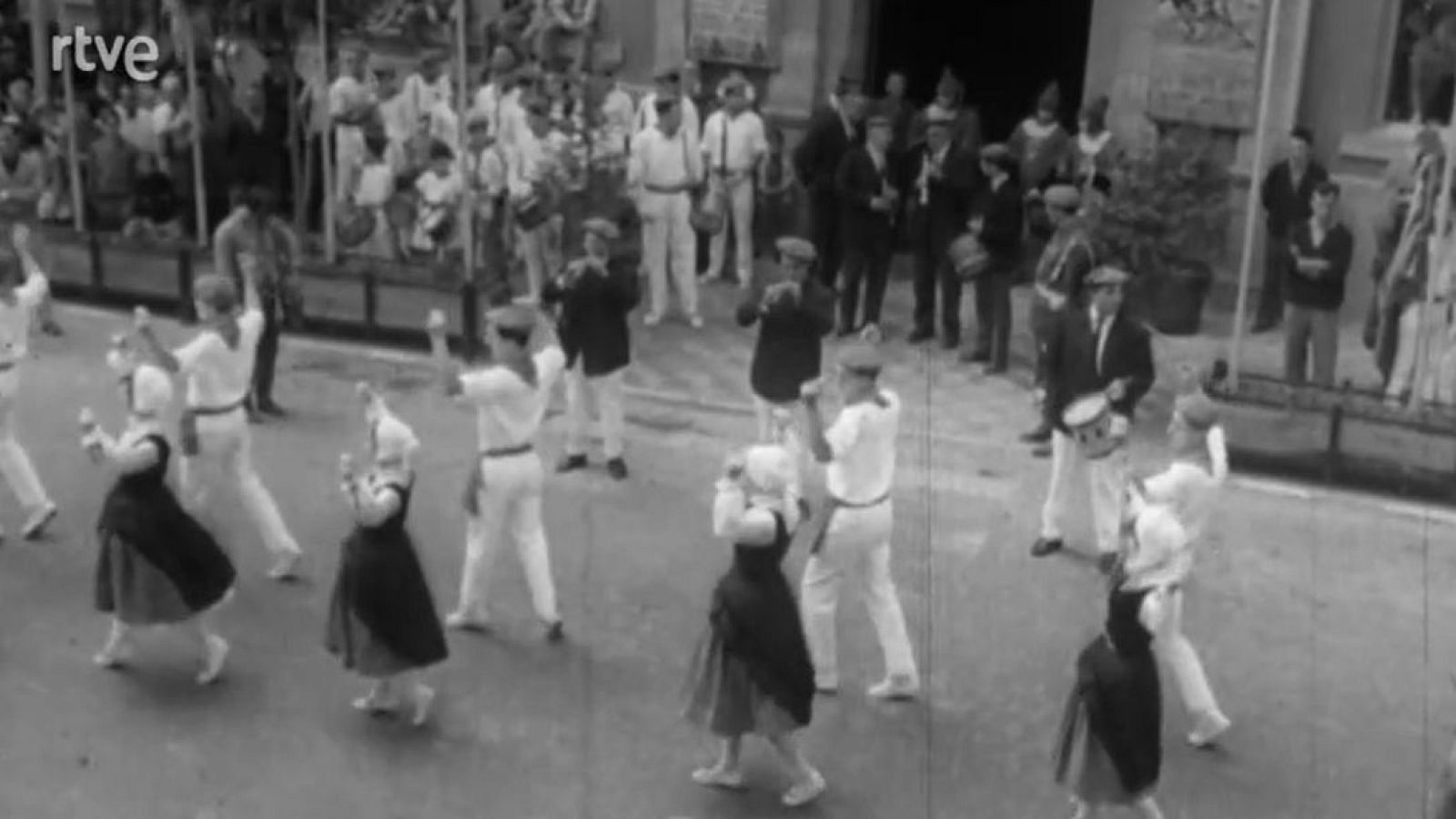 Fiesta - Estella - Fiesta | Ver