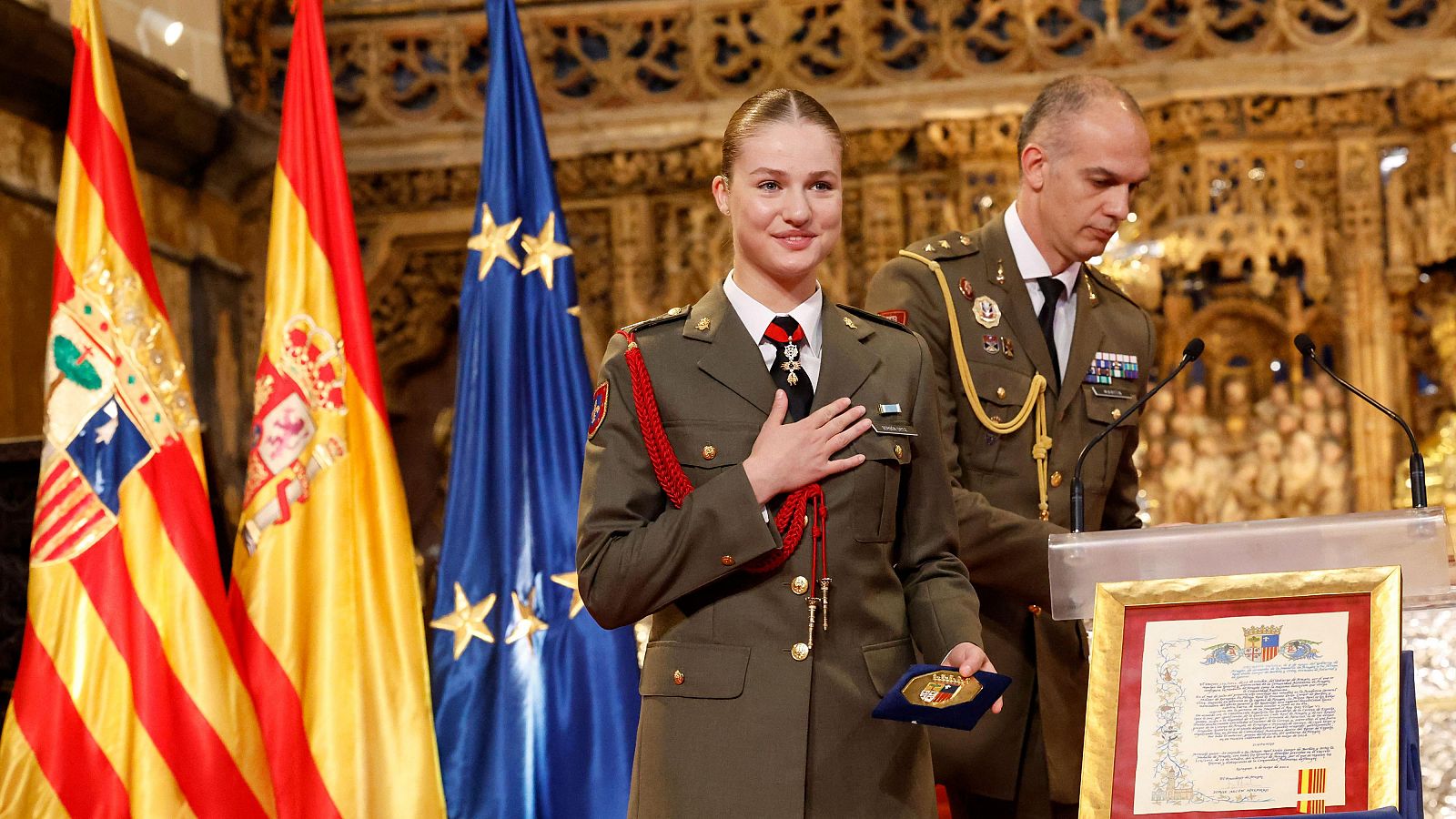 Leonor recibe el homenaje de las instituciones aragonesas tras su paso por la Academia