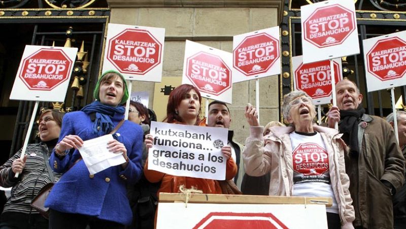 Comando actualidad - Gente sin piso, pisos sin gente - Paralización de desahucios