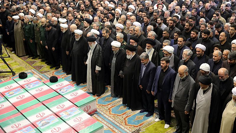 Irán despide al presidente en un funeral multitudinario con presencia de dirigentes internacionales