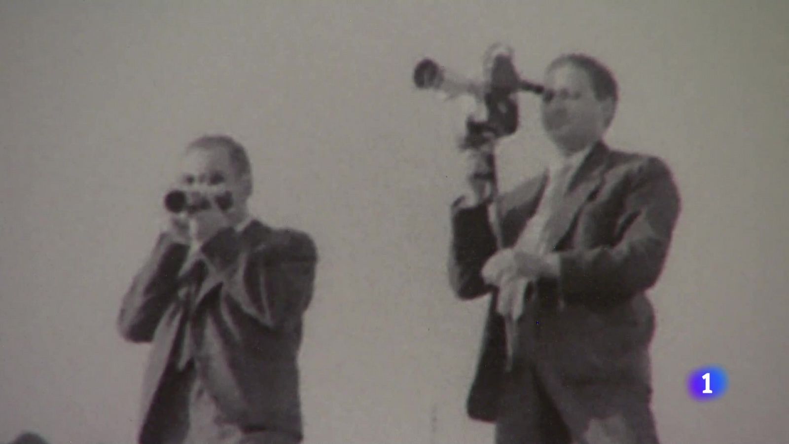 El periodismo valenciano del siglo XX, en imágenes - L'informatiu - Comunitat Valenciana | Ver