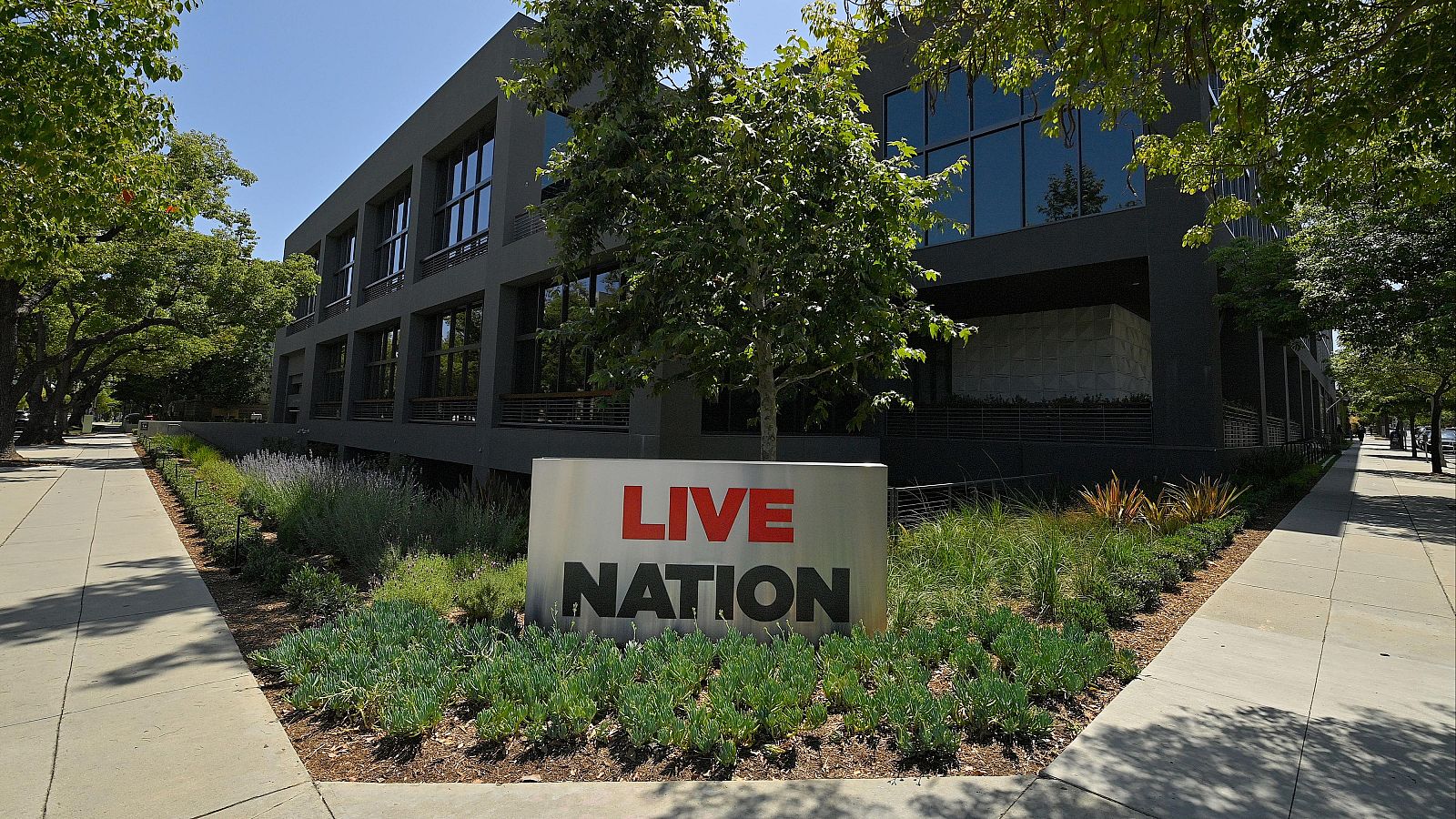 EE.UU. denuncia a LiveNation-Ticketmaster por monopolio | Ver