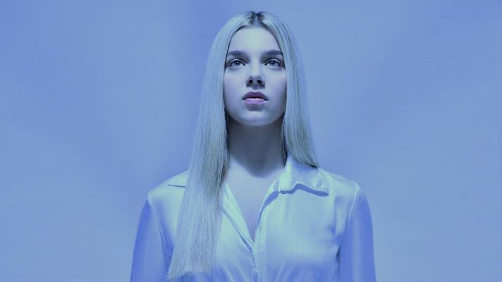 Eurovisión - Arilena Ara - "Fall From The Sky" (Albania)