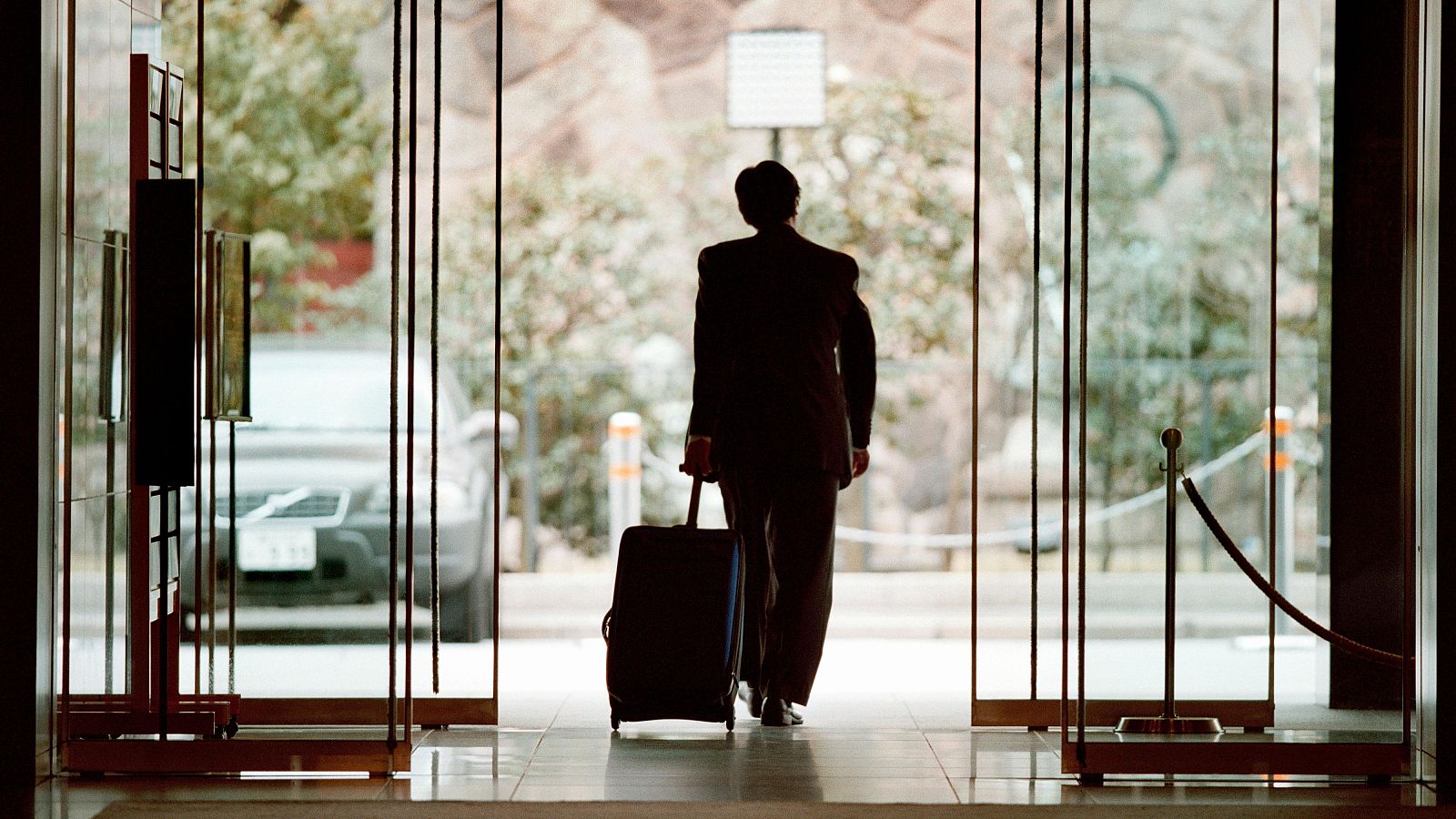 Los españoles se alojan menos en hoteles | Ver