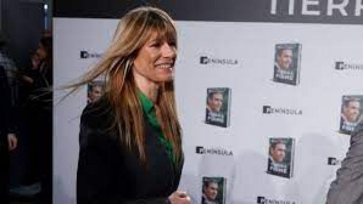 El juez que investiga a Begoña Gómez pide una copia de su DNI y la califica de investigada aunque formalmente no lo esté