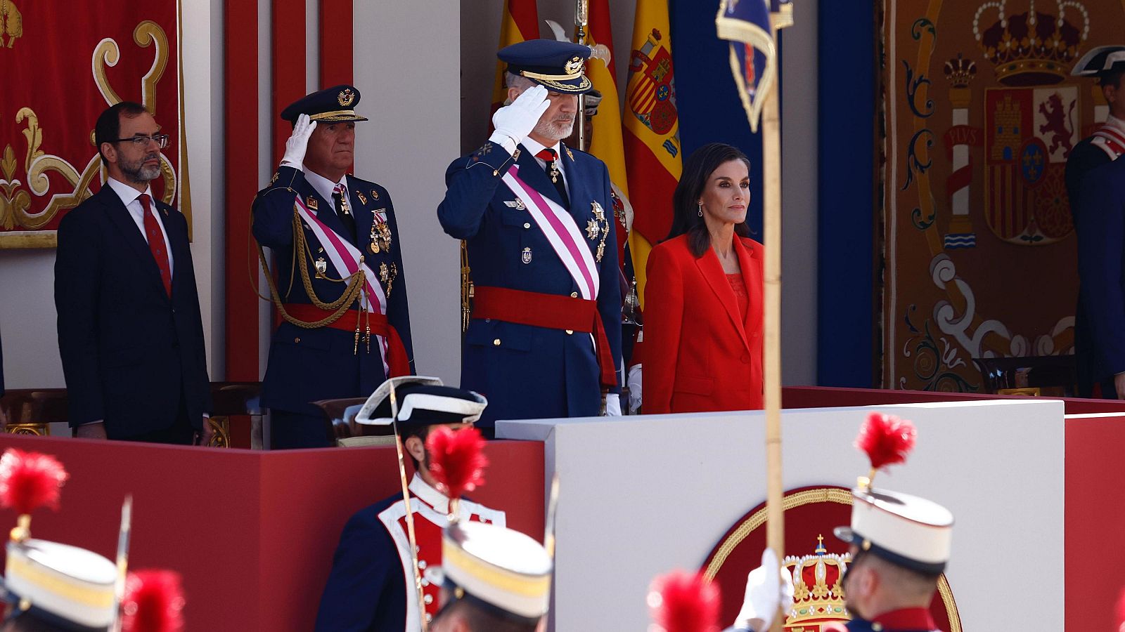 Desfile por el Día de las Fuerzas Armadas 2024: vídeo completo