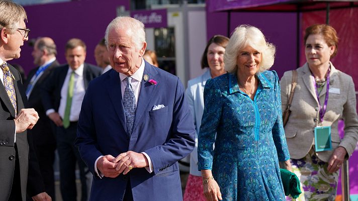La familia real británica pospone sus apariciones