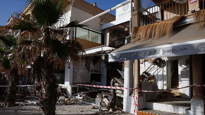Indignación en el barrio del Arenal, en Palma, tras la muerte de cuatro personas en el derrumbe de un restaurante