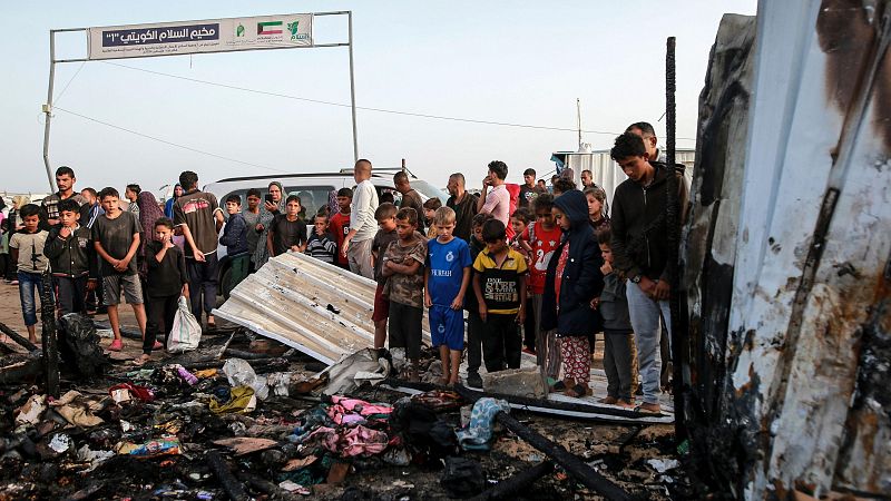 Al menos 50 gazatíes mueren en un ataque de Israel sobre un campo de desplazados en Ráfah