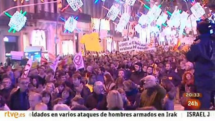 Miles de personas protestan en Barcelona contra la reforma educativa
