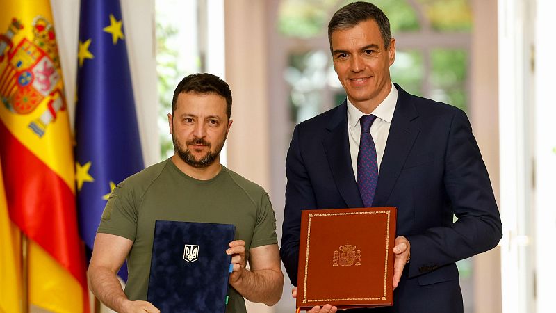Sumar califica de "opaco" el acuerdo de mil millones de ayuda a Ucrania firmado por Sánchez | Ver