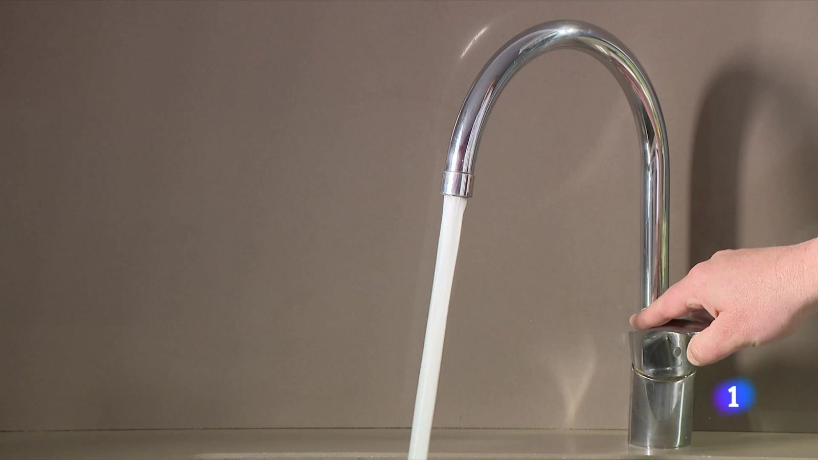 Els experts criden a ser prudents amb l''aigua amb l'estiu a tocar - L'Informatiu | Veure