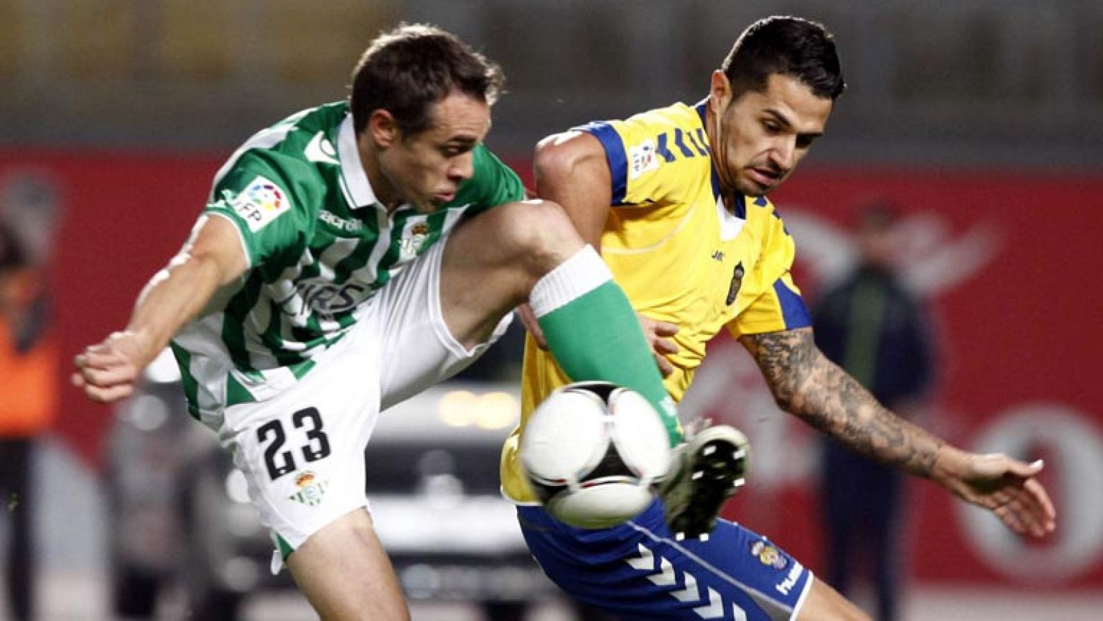 Betis y Las Palmas deberán decidir en pase en la vuelta