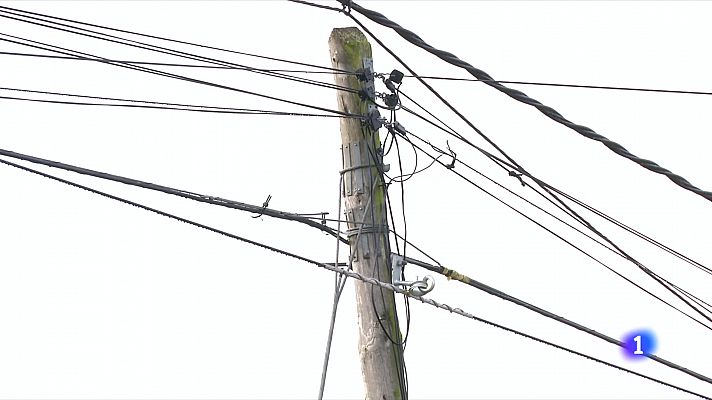 L'Informatiu - Els veïns de Sant Pere de Riu, incomunicats per un robatori de coure