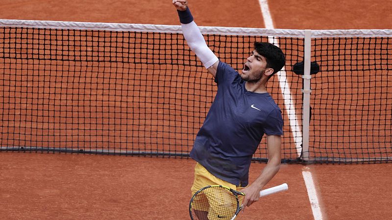Alcaraz: "Todo lo que no sea ganar Roland Garros sería agridulce" - Telediario Matinal | Ver