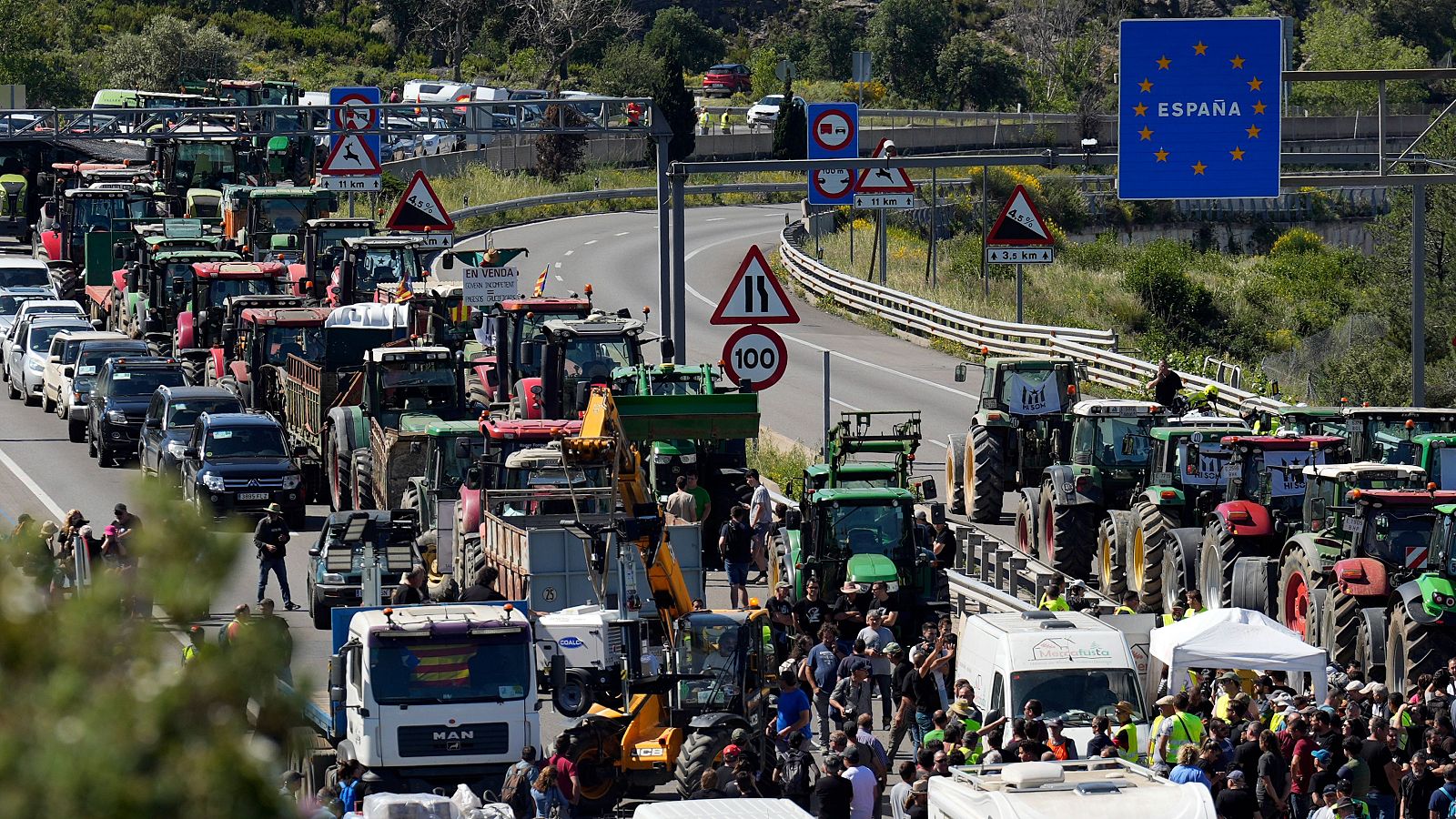 Los agricultores retoman las protestas a pocos días de las elecciones europeas | Ver