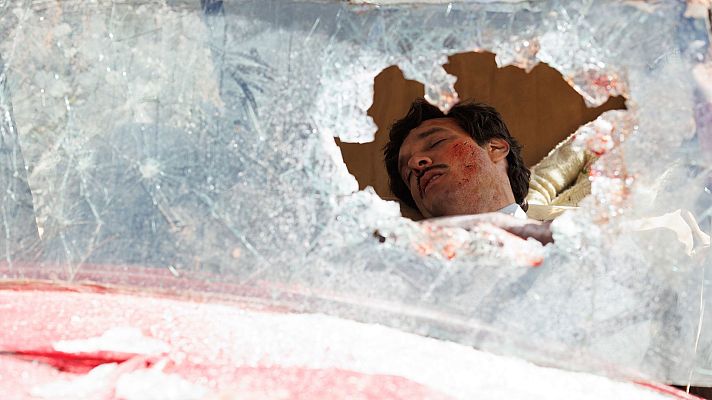 Salón de té La Moderna - Matilde, Íñigo y Clarita sufren un accidente de coche