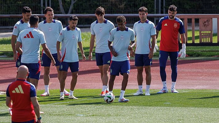 Telediario 1 - España se prueba ante Andorra antes de la lista definitiva de la Eurocopa