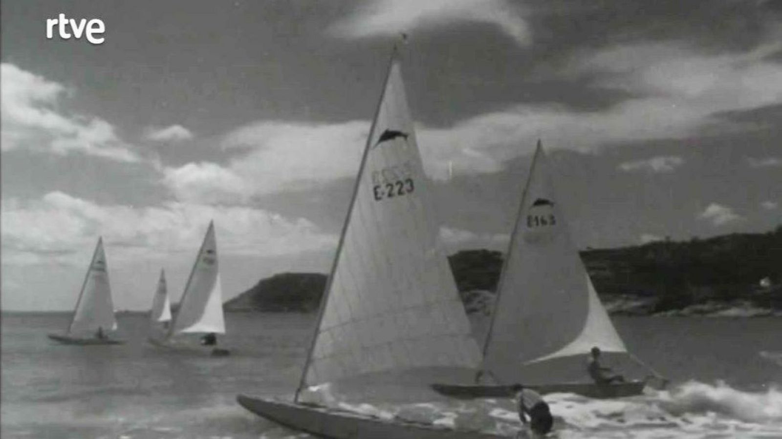 Campeonato de patines a vela en S'Agaró - NODO - NO-DO | Ver